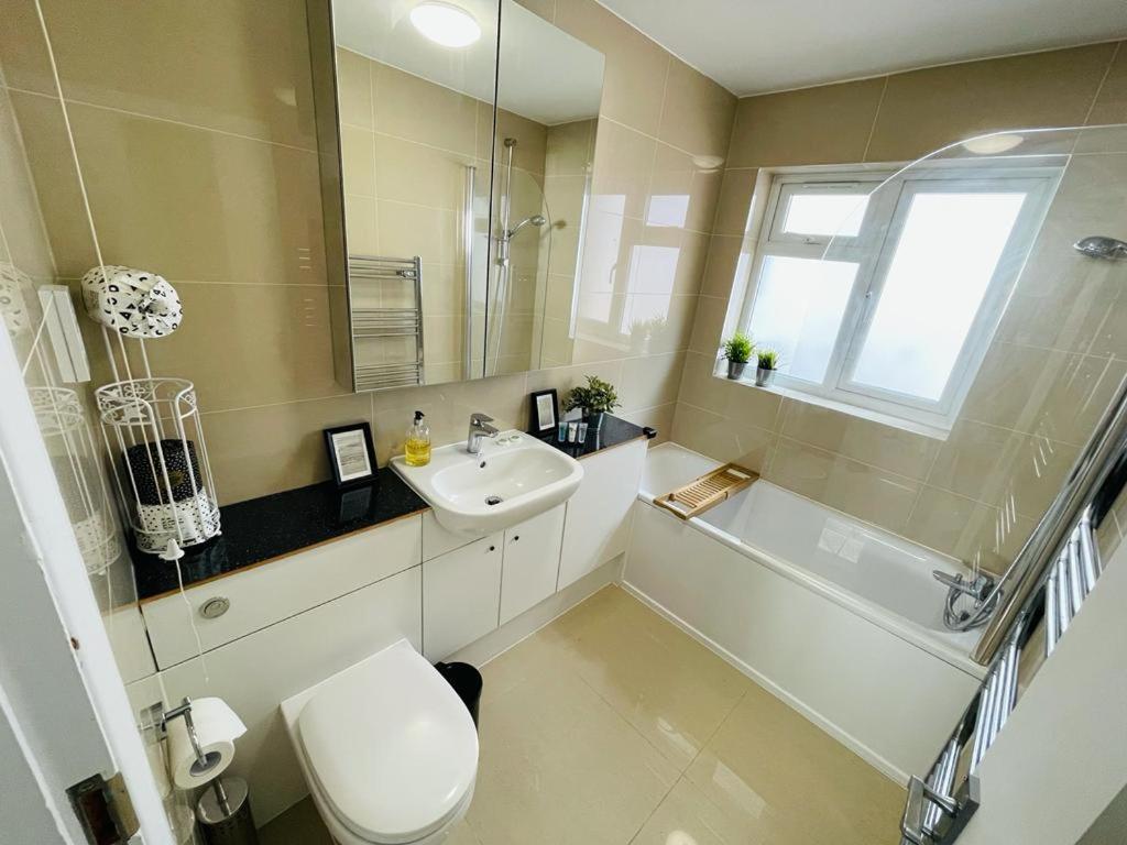 Enfield Chase Apartment מראה חיצוני תמונה