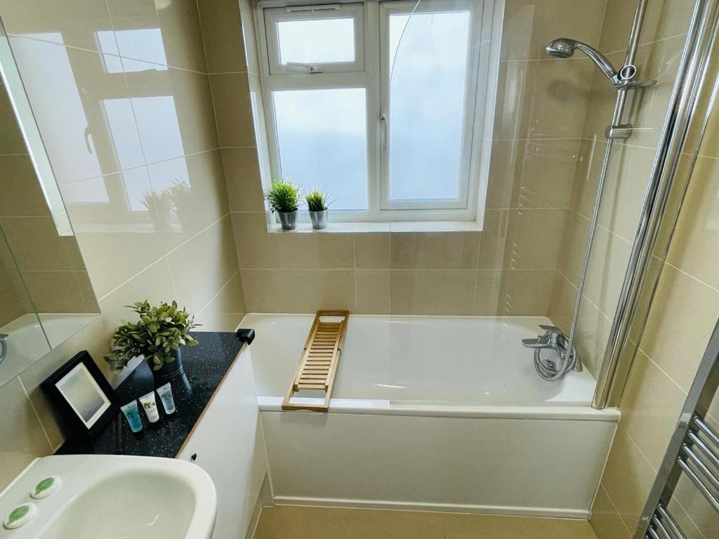Enfield Chase Apartment מראה חיצוני תמונה