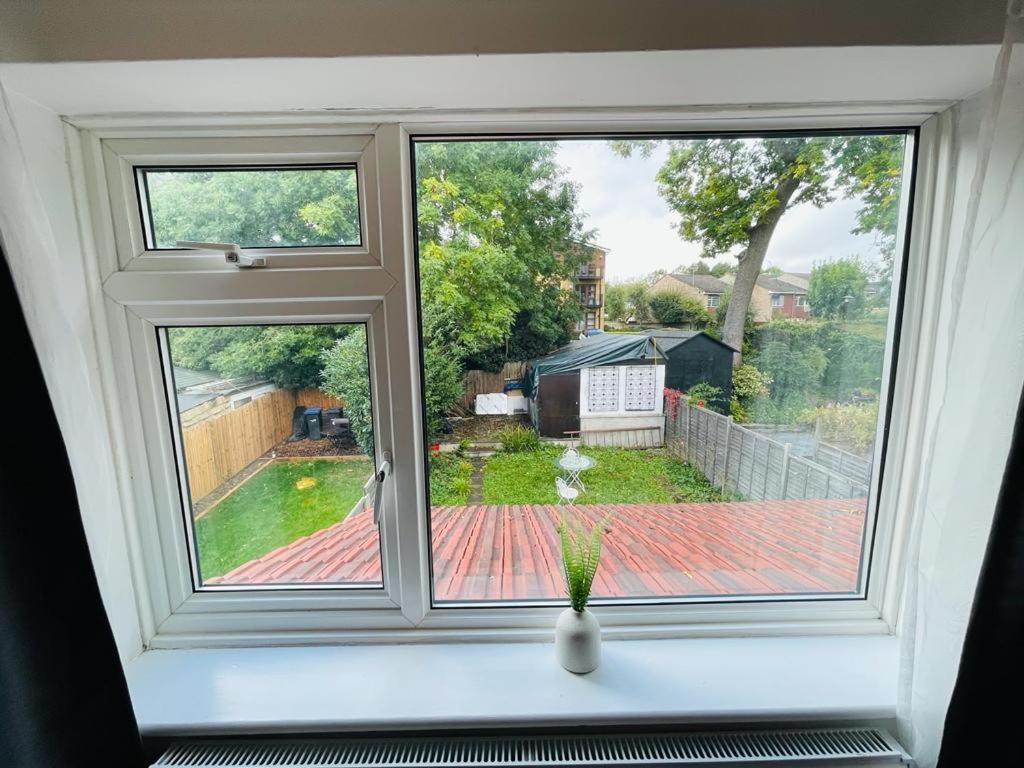 Enfield Chase Apartment מראה חיצוני תמונה