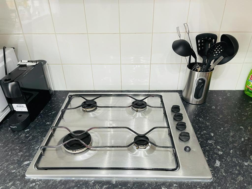 Enfield Chase Apartment מראה חיצוני תמונה